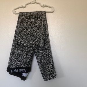 Nike Pro workout leggings women